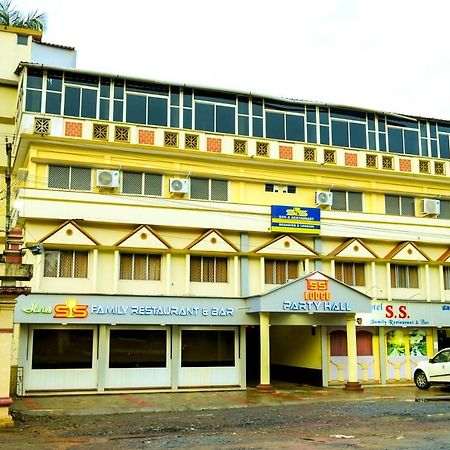 S S Residency Hotel Padubidri Luaran gambar
